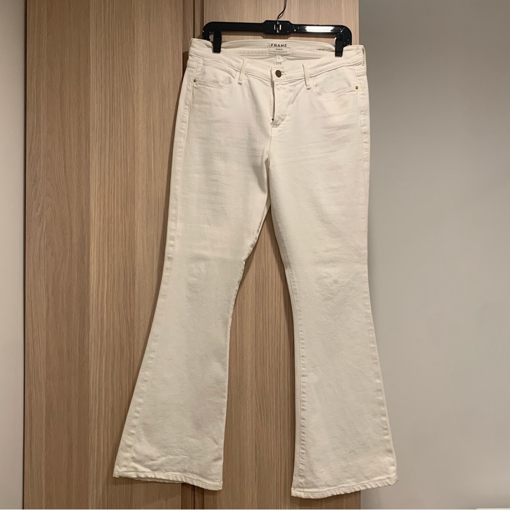 Frame Le High Flair Jean in white - Size 31